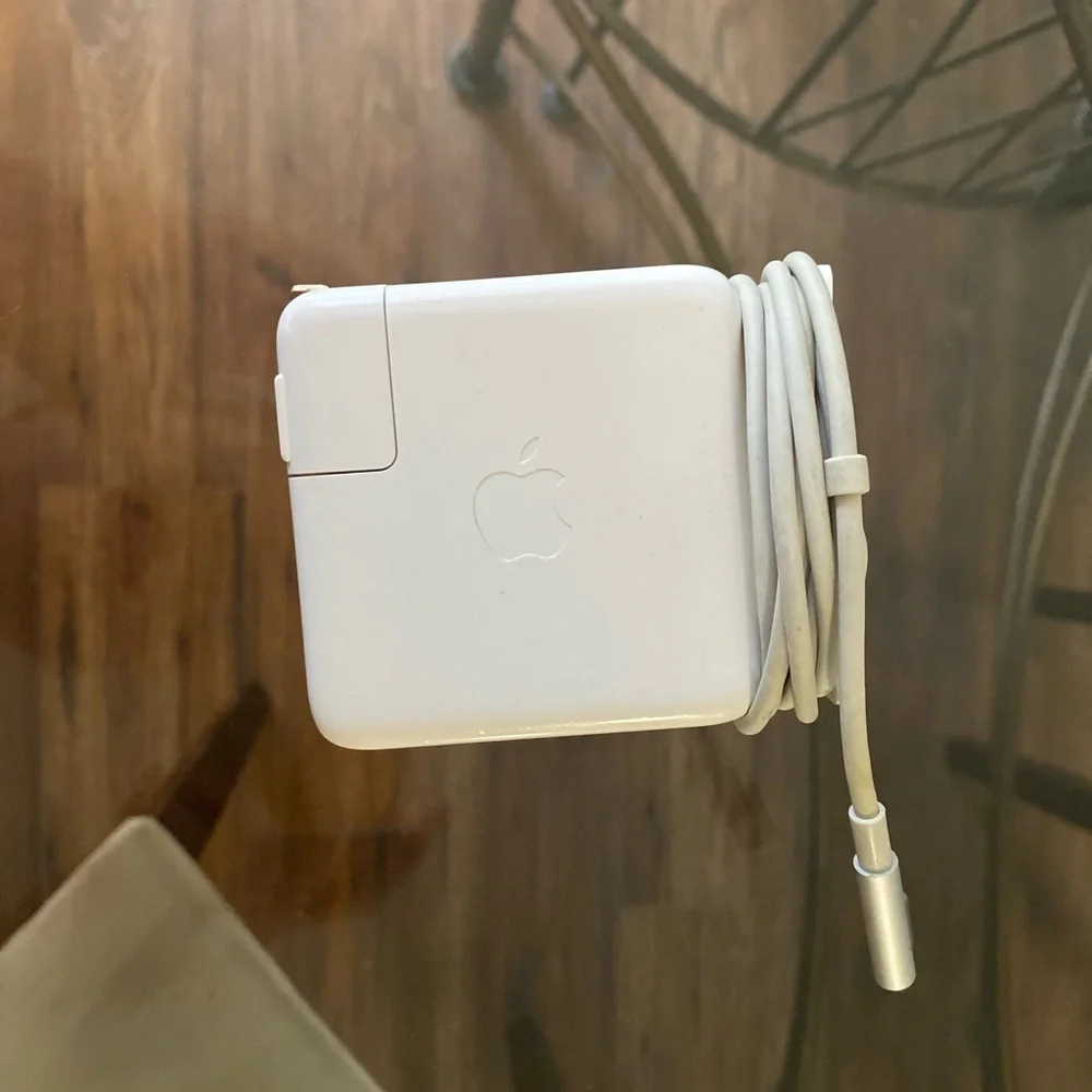 MacBook Pro 13 Charger